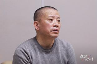 公牛球迷狂嘘已逝六冠总经理杰里-克劳斯 后者被认为摧毁公牛王朝